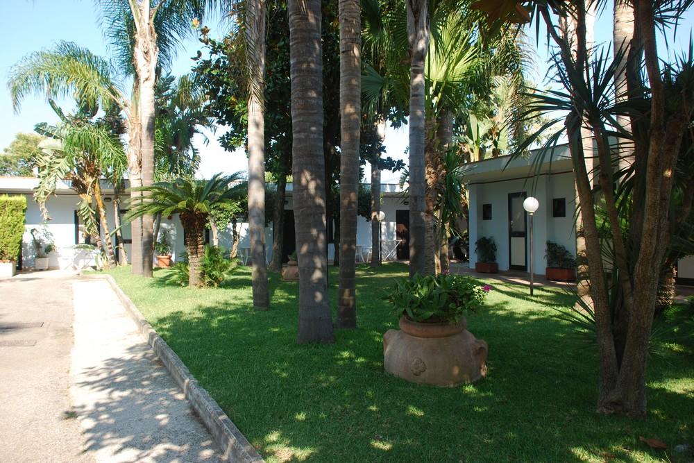 Marina Living Rooms & Pool